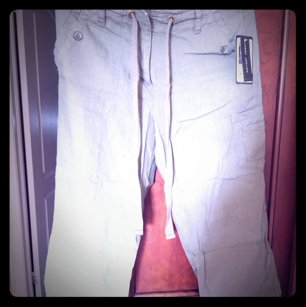 Larry Levine Crop Pants